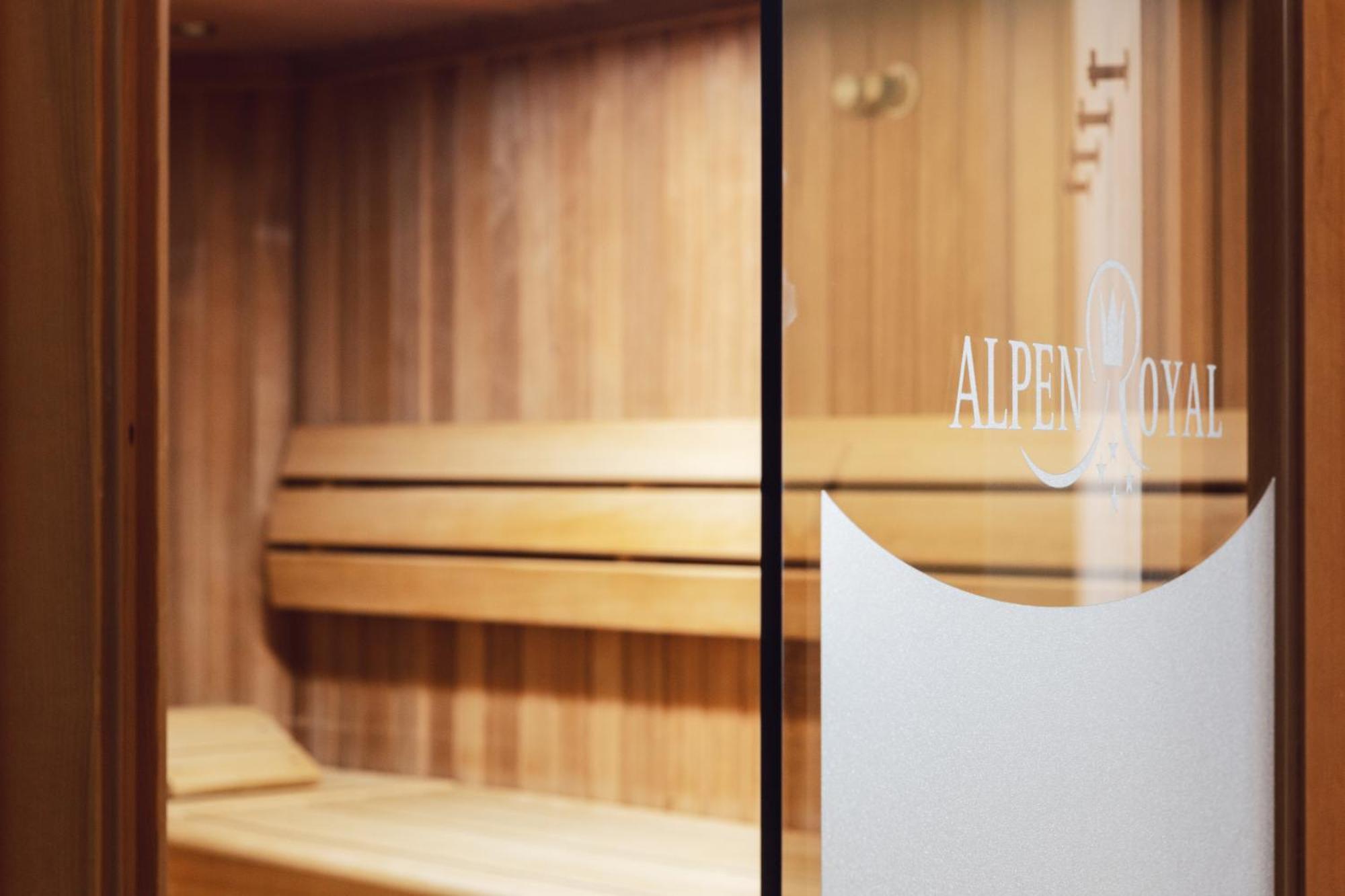 Hotel Alpen-Royal Jerzens Kültér fotó