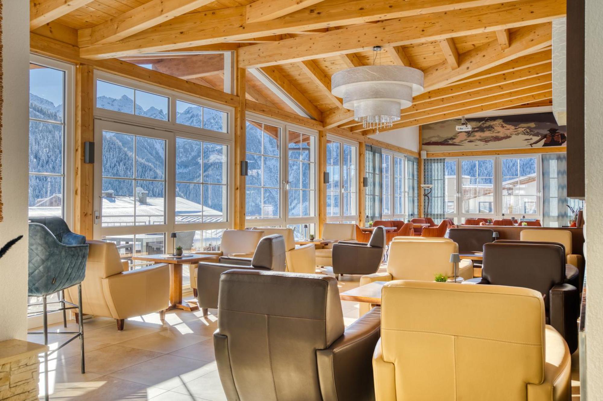 Hotel Alpen-Royal Jerzens Kültér fotó